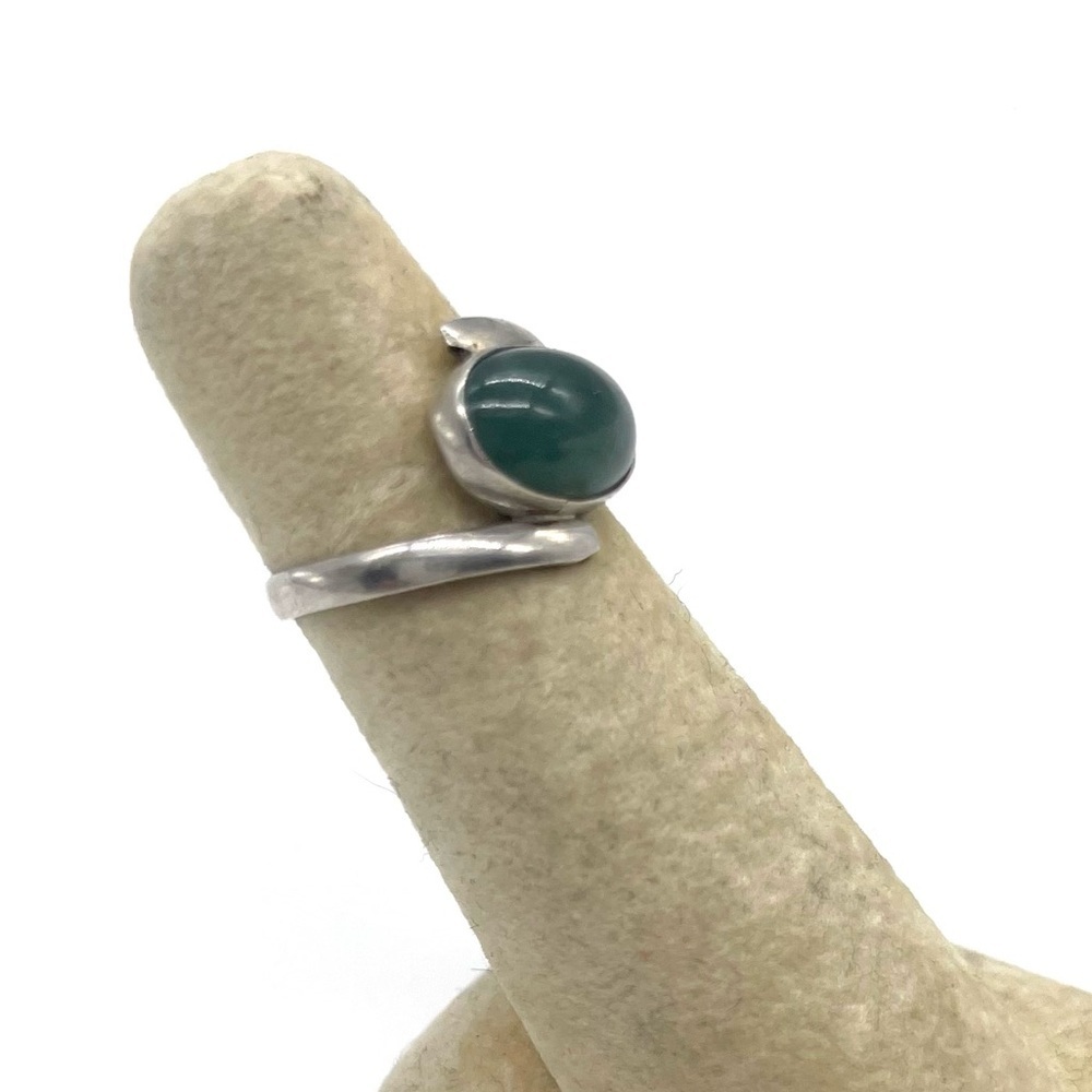 925 Sterling Silver with Jade Stone size 6